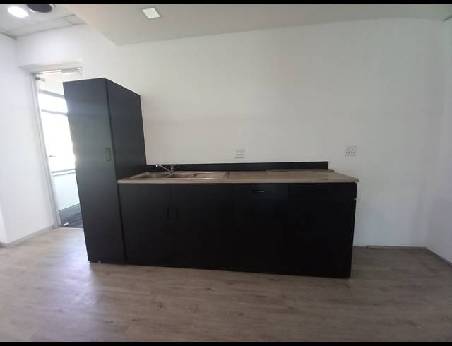 409M² OFFICE TO LET IN BRYANSTON